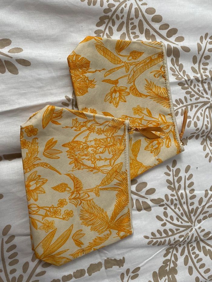 2 Pochettes
