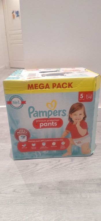 P1quet de couches pampers premium taille 5 pants neuf