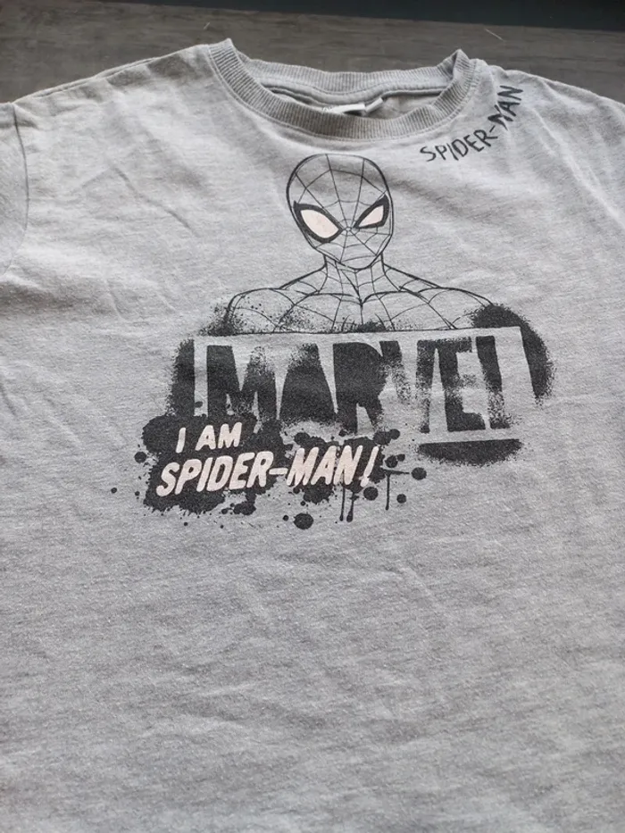 Tee-shirt manches courtes "spiderman" - photo numéro 3