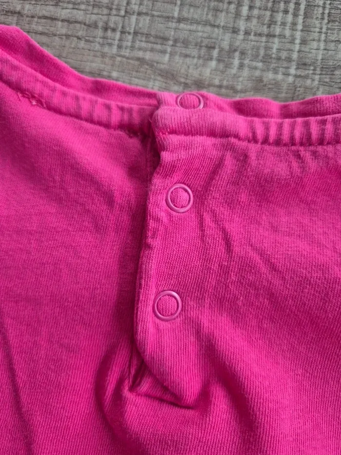 Lot T-shirts Hello Kitty et DPAM 6 ans en très bon état - photo numéro 7