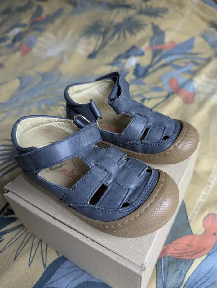 Chaussures Naturino bébé ouvertes