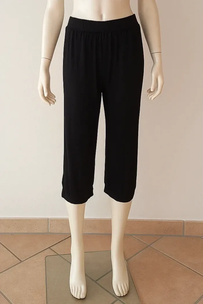 Pantacourt forme boule taille 42/44