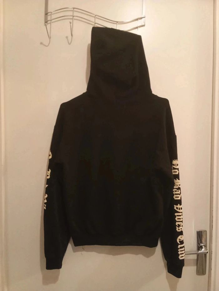 Sweat / pull à capuche - photo numéro 2