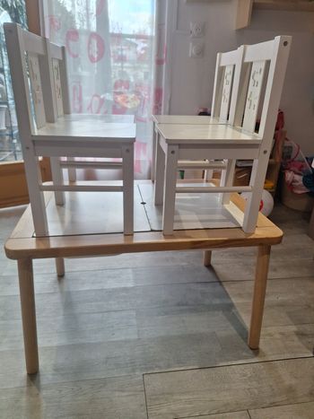 Table montessori +4 chaises