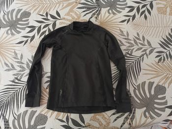 Pull thermique noir Decathlon 8 ans