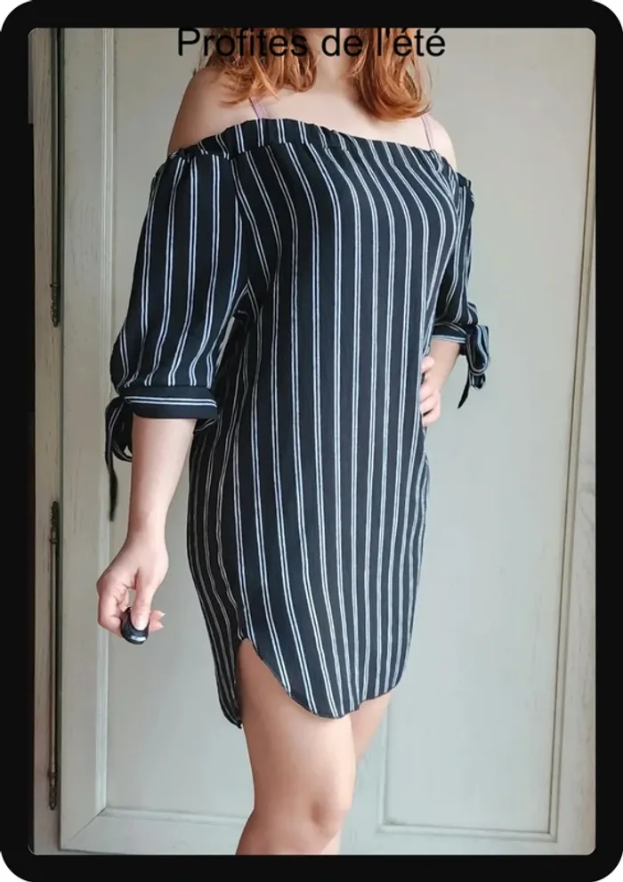 Robe tunique noire rayée
