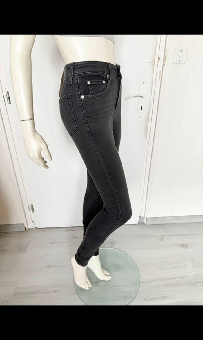 Jean Levi’s 721 High-Rise Skinny – Taille 26/32 – noir – Neuf avec étiquette - photo numéro 15