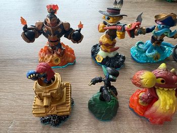 Lot De Figurines Skylanders Swap Force + Jeu Wii.  