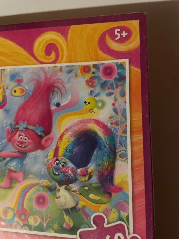 Puzzle trolls neuf - photo numéro 2