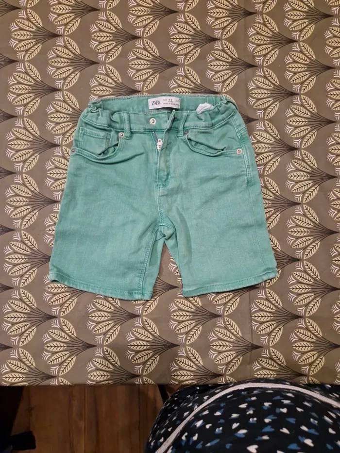 Short jeans