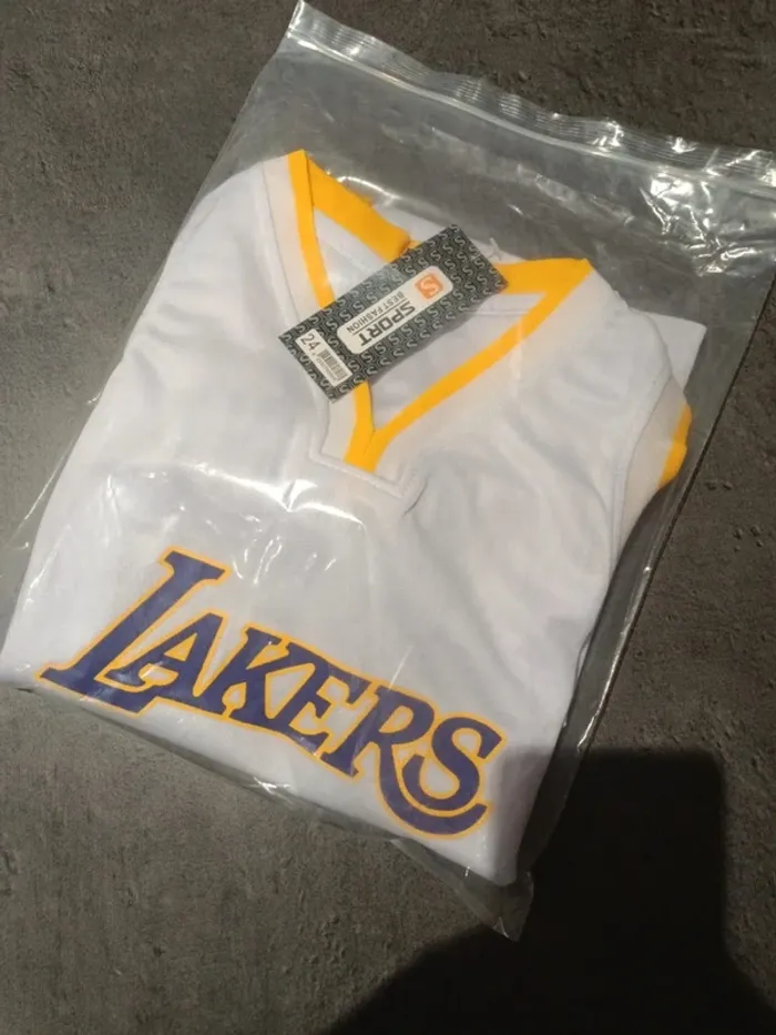 Tenue NBA Los Angeles Lakers Kobe Bryant blanc. T.24 - photo numéro 5