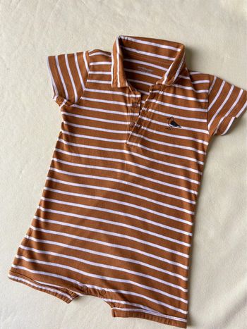 Combinaison courte bébé été vertbaudet motif rayures marron blanc avec oiseaux