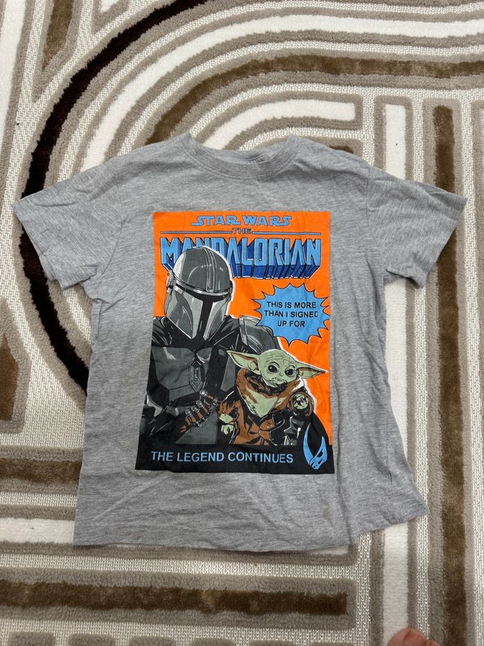 T-shirt Star Wars The Mandalorian gris T.7-8 ans bon état (lot de 2 disponible) - photo numéro 2