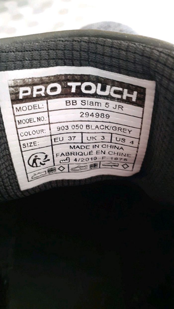 Baskets montantes de baskets 37 - photo numéro 4