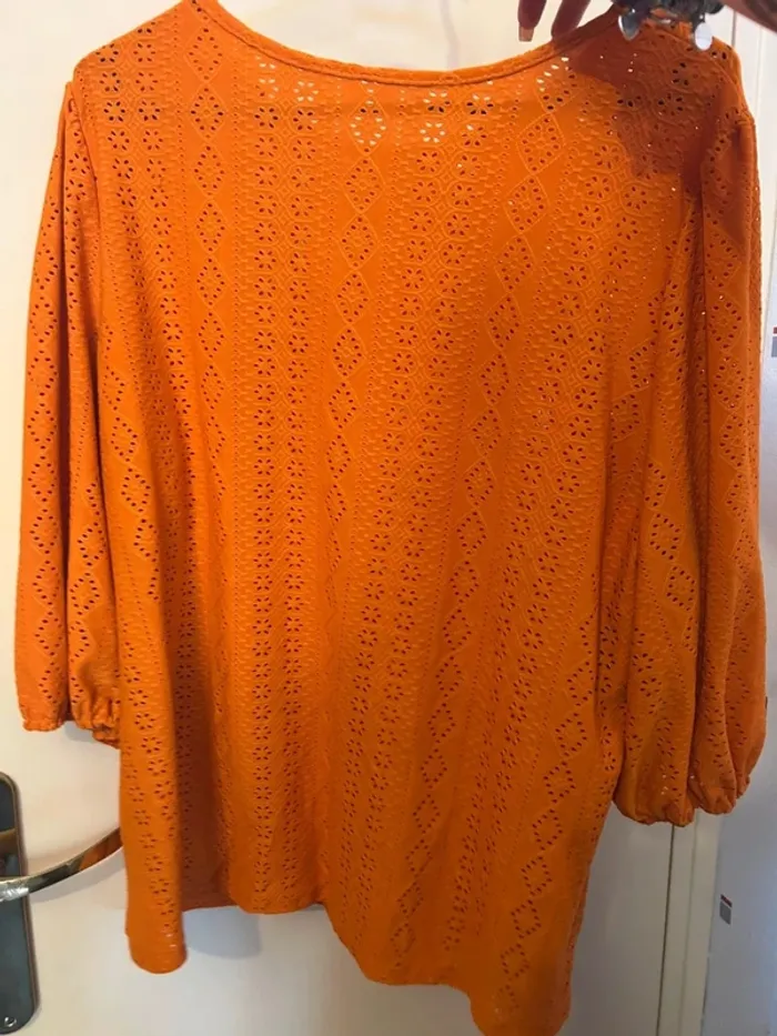 Jolie haut orange - photo numéro 3