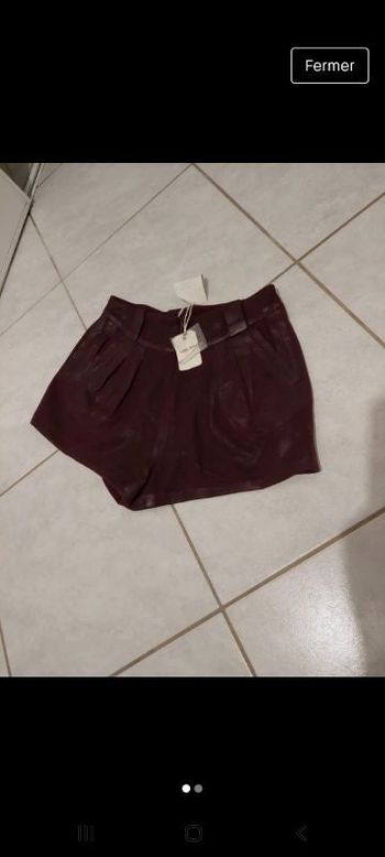 Short cop copine