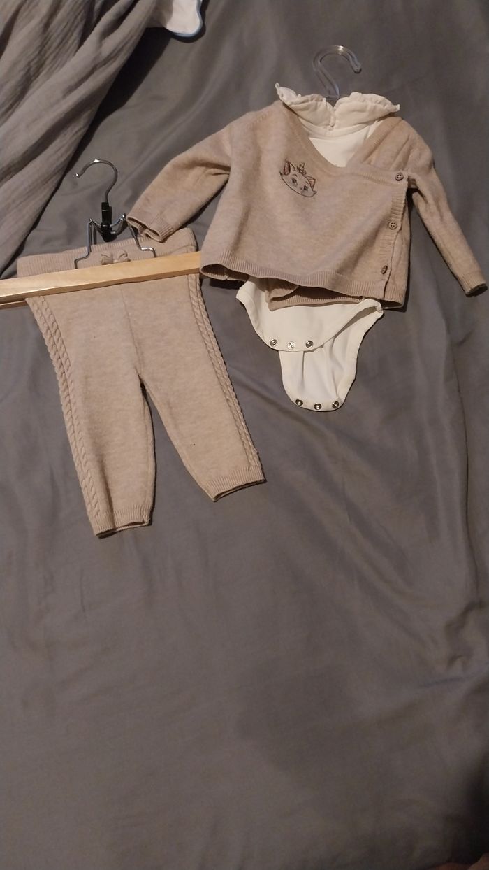 Lot de vêtements bébé filles taille 3mois - photo numéro 5