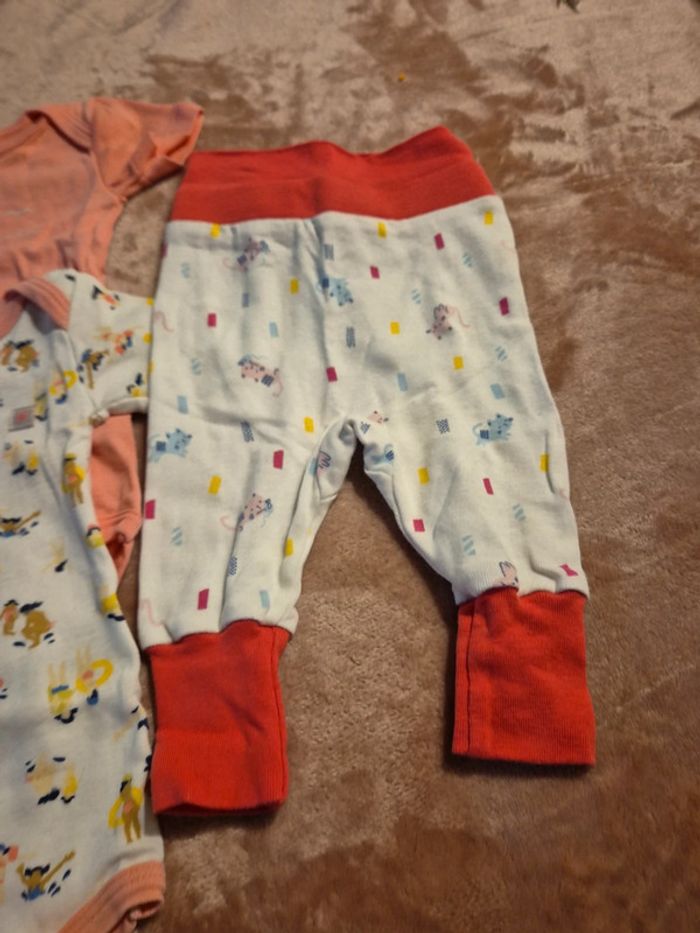 Bodie et caleçon - photo numéro 7