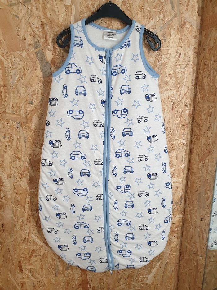 Gigoteuse motifs voitures 90cm