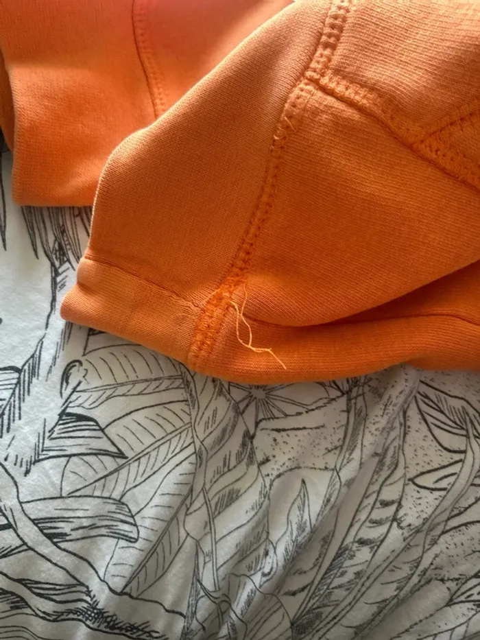Sweat à capuche orange - photo numéro 6