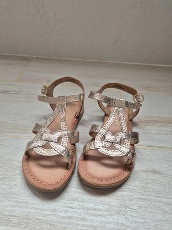 Sandales dorées