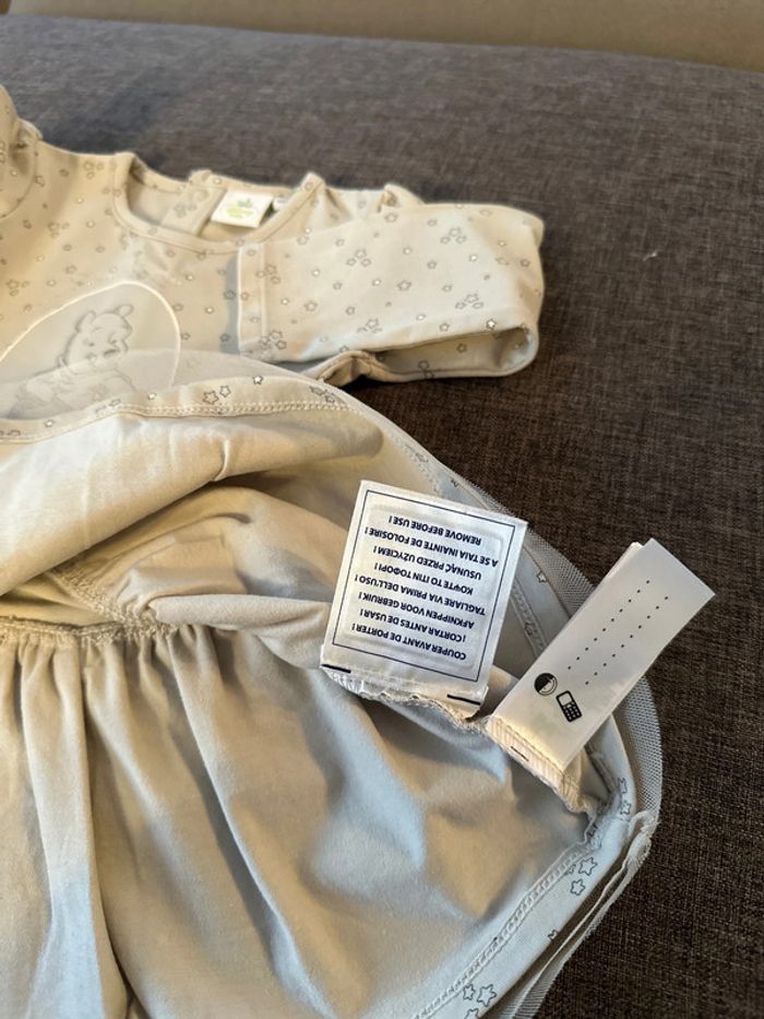 Robe Winnie Disney baby 12 mois - photo numéro 4