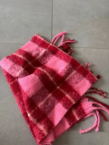 Echarpe rose, très bon état, 50x190cm