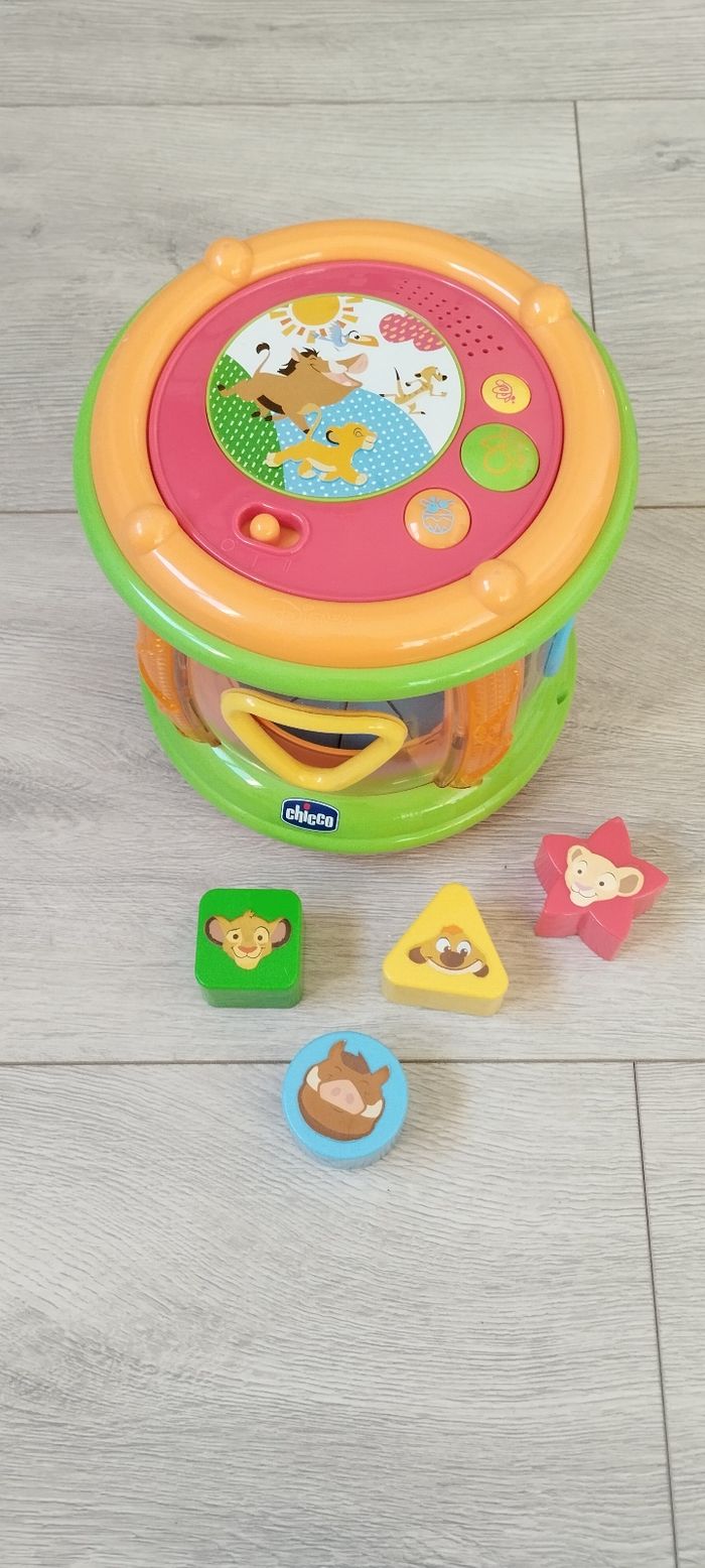 Tambour a forme roi lion chicco