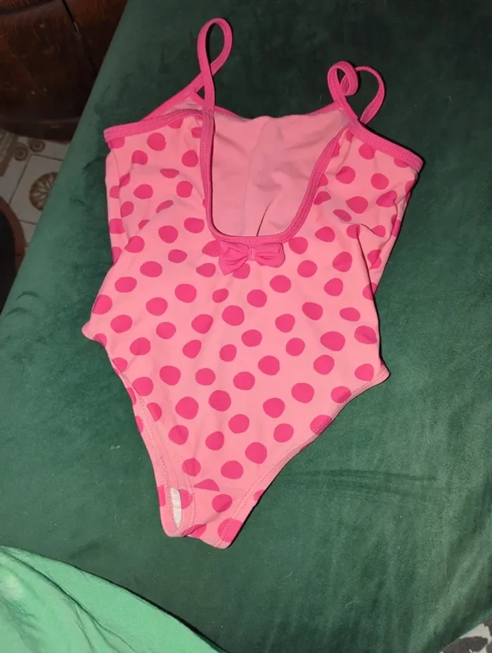 Maillot de bain une pièce à pois - photo numéro 3