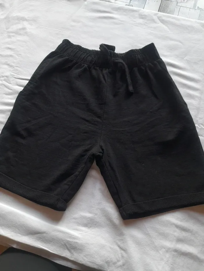 Short noir 12 ans