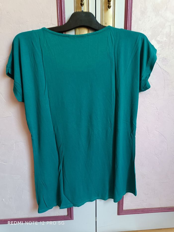 Haut " Camaïeu" vert en T.3 (40/42) - photo numéro 7