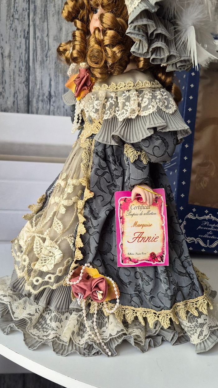 ✨ Poupée en porcelaine de collection – “Marquise Annie” - photo numéro 3