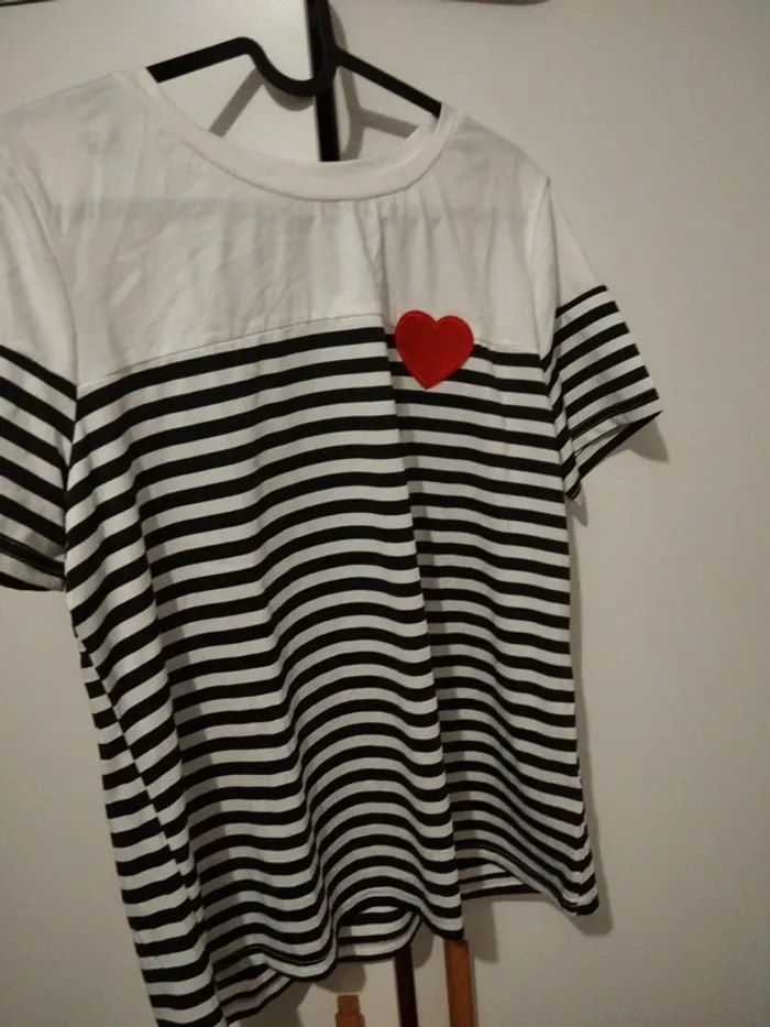Tee shirt coeur femme - photo numéro 2
