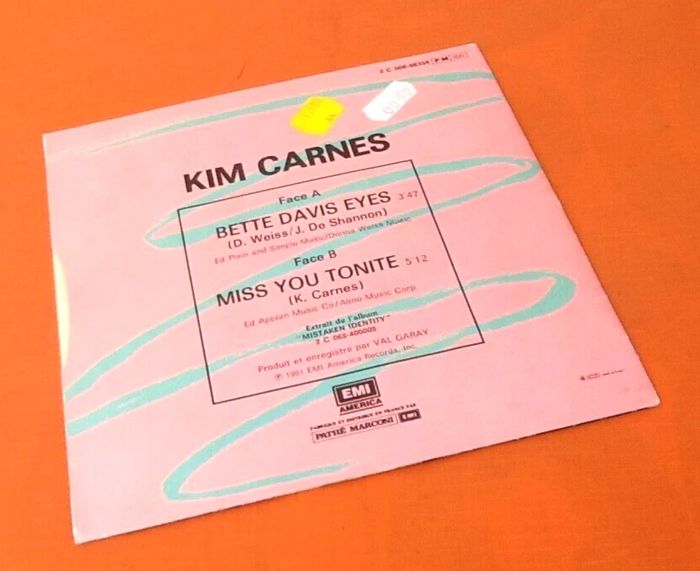 Vinyle 45 tours  Kim Carnes  Bettes Davis eyes  (1981) EMI America  2C 008-86.359 - photo numéro 3