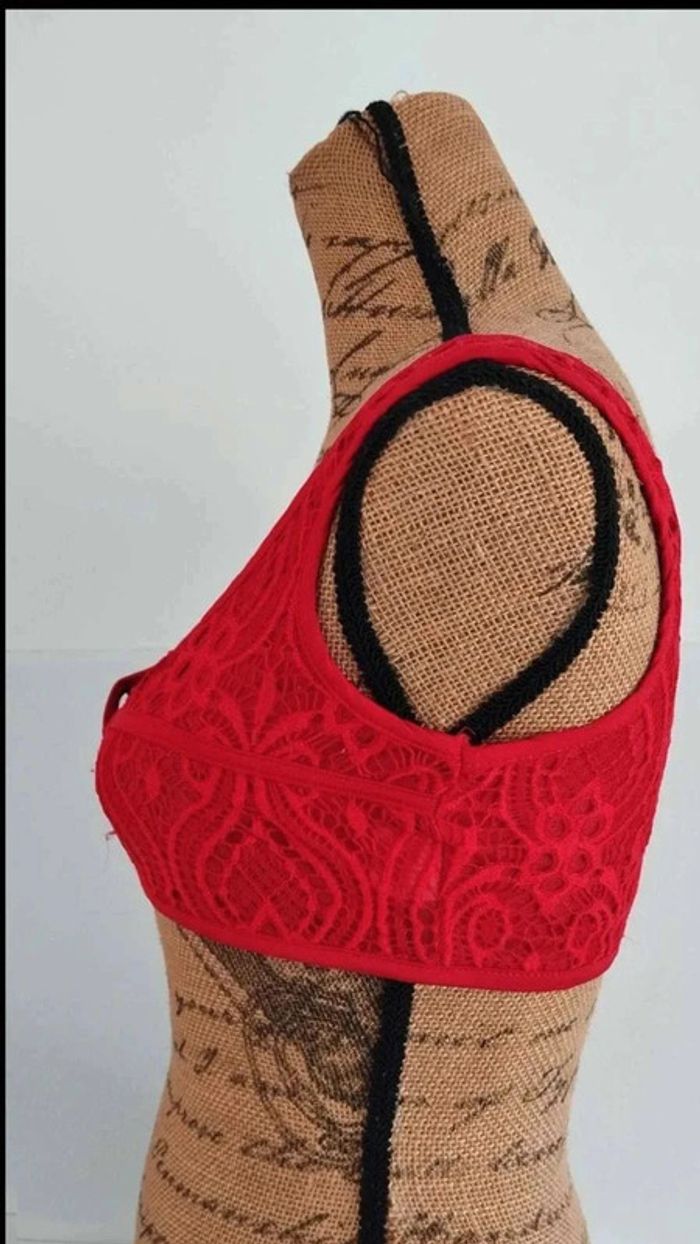 Petit  haut  rouge  femme  taille s/m - photo numéro 6