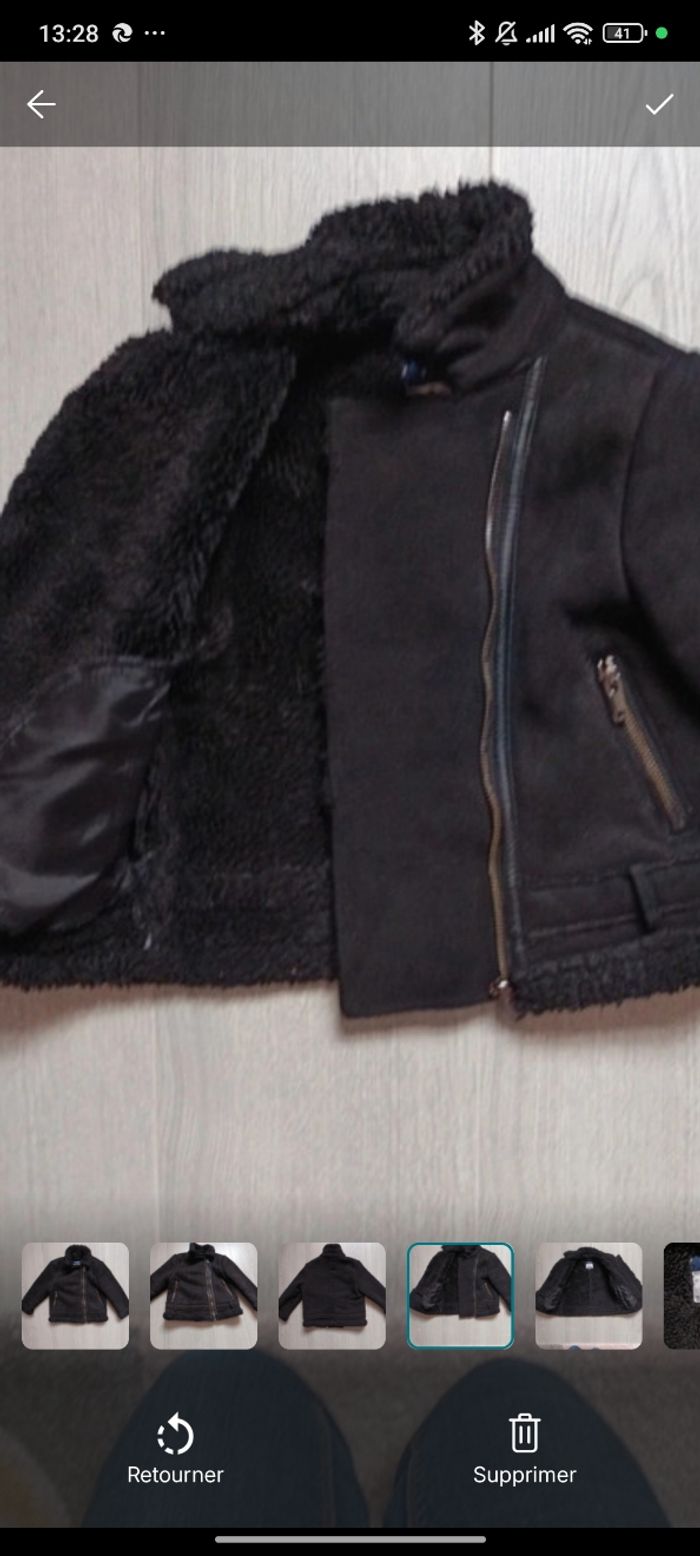 Manteau noir hiver chaud Kiabi fille 4 ans très bon état - photo numéro 4