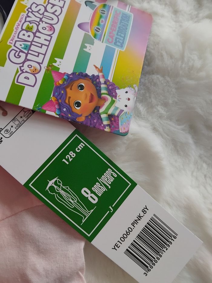 Tee-shirt fille Gabby’s Dollhouse neuf 8 ans - photo numéro 4