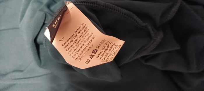 Haut t-shirt de sport avec poche - photo numéro 4