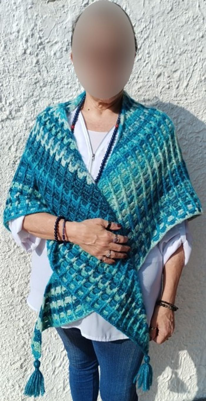 Châle "BLUE LINES" fait main au crochet - photo numéro 3