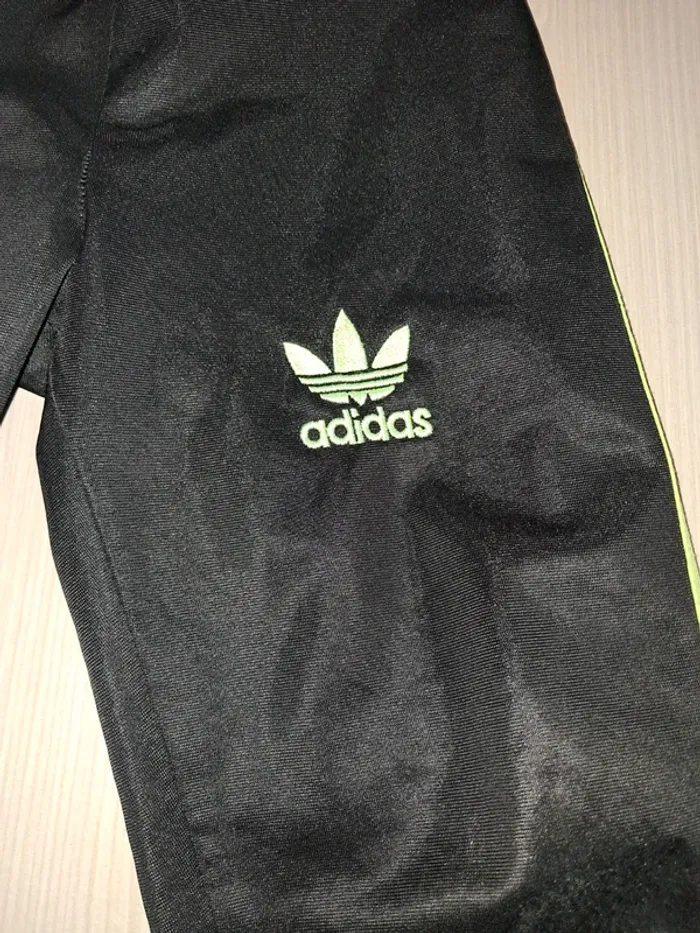 Jogging Adidas 6 ans - photo numéro 2