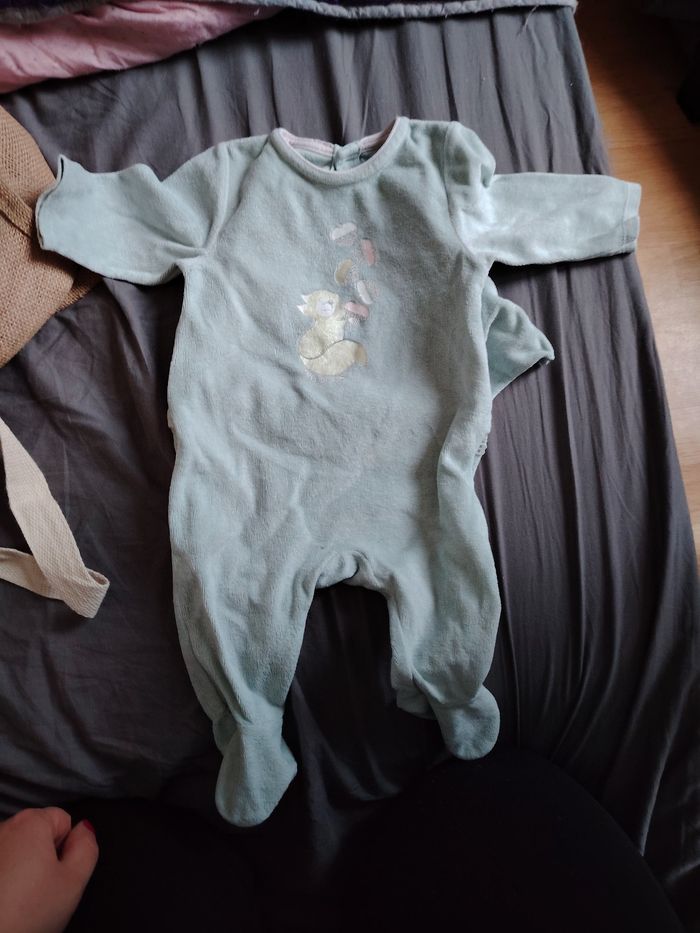 Pyjama velours bleu ciel taille 3 mois