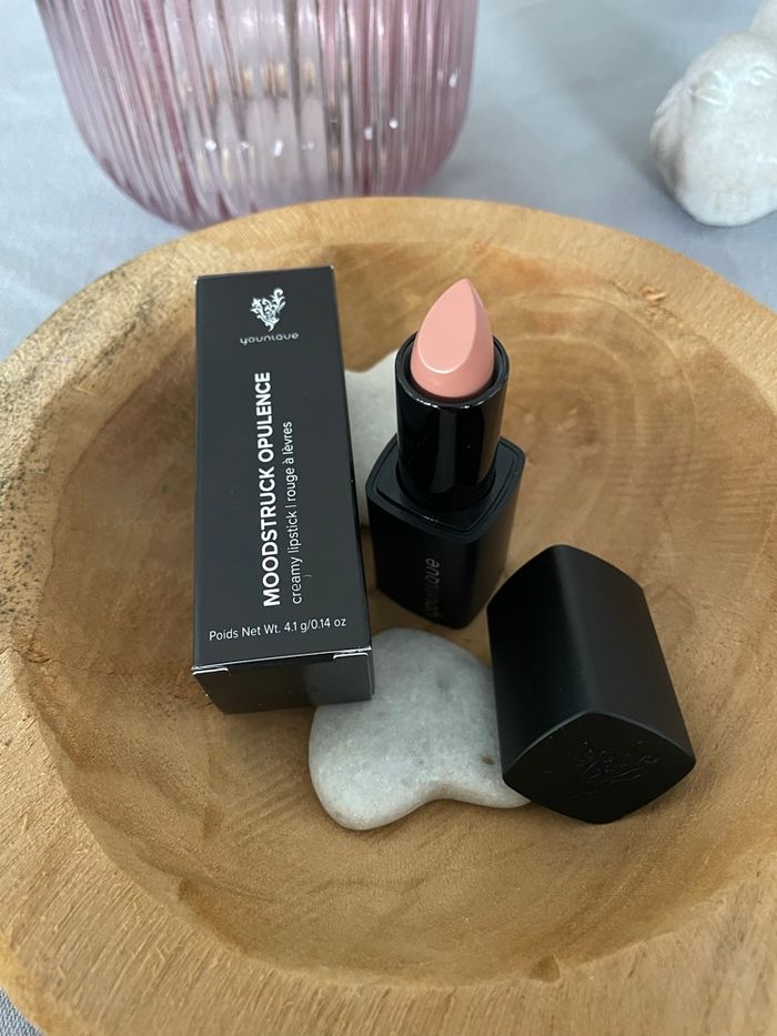 Rouge à lèvres Well to do Younique - photo numéro 2