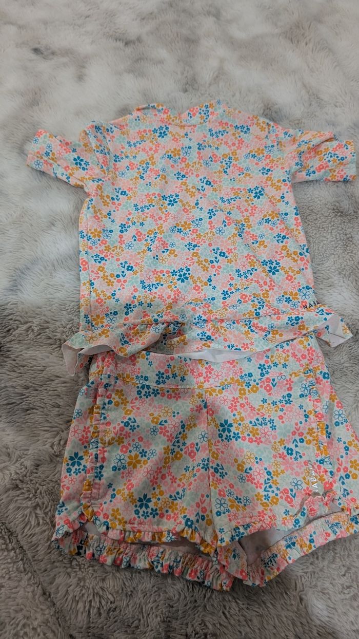 Maillot de bain Nabaiji 2 pièces taille 2-3 ans