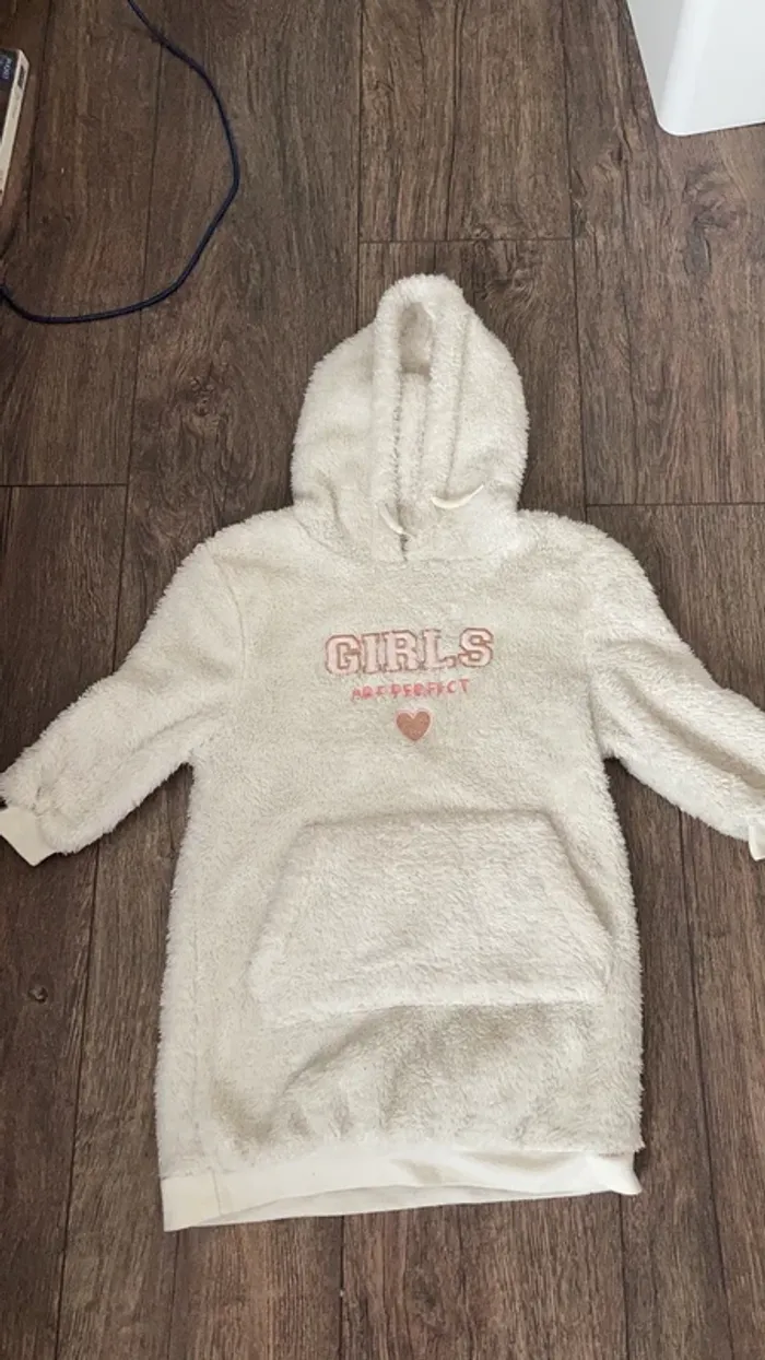 Pull blanc cassé long fille