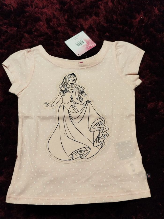 t-shirt rose 3-4 ans princesse Aurore disney