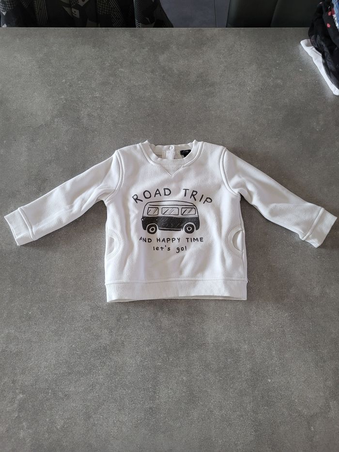 Lot de trois pull. - photo numéro 3