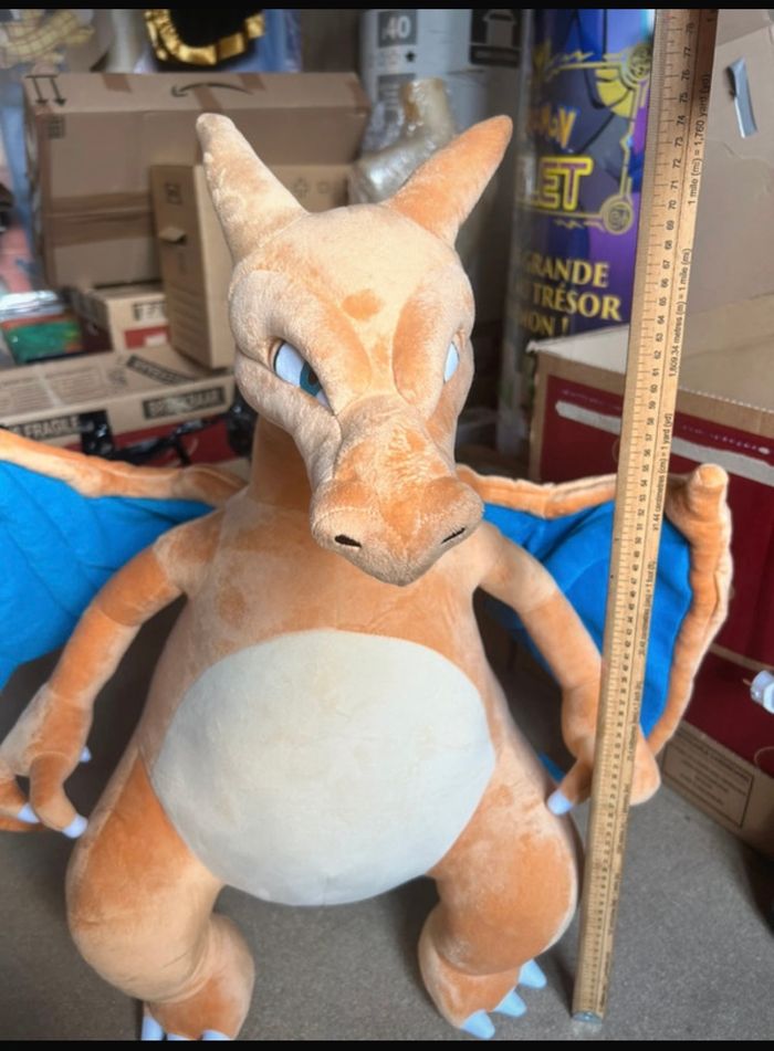 Peluche Pokémon Dracaufeu Maxi - photo numéro 4
