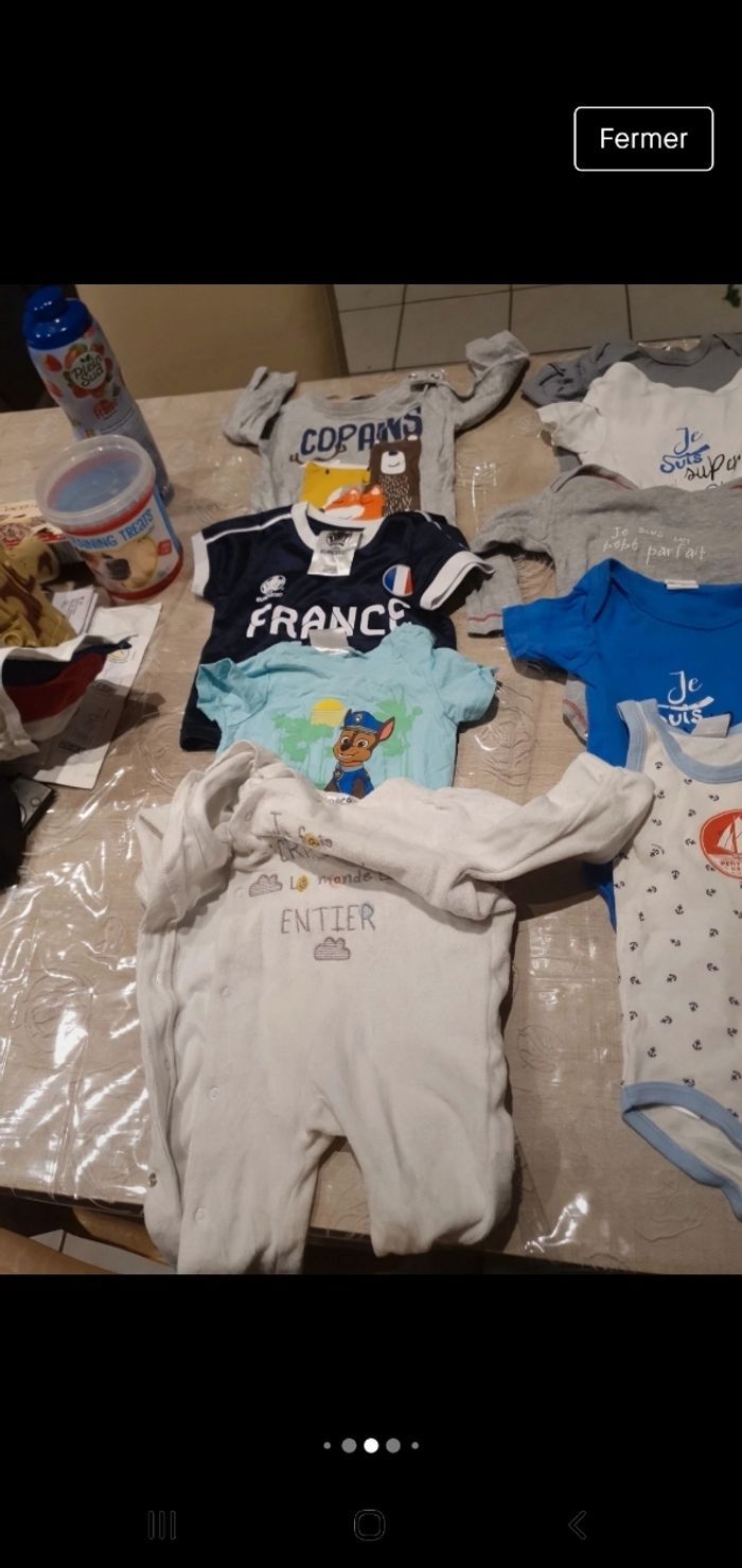 Lot de 28 habits de 6 mois - photo numéro 4