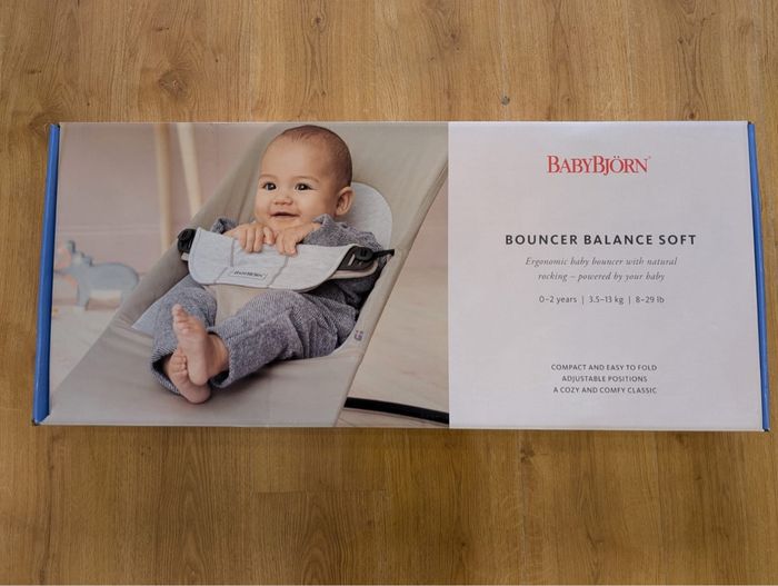 Transat bliss  babybjorn  jaune  jamais utilisé sous carton - photo numéro 3