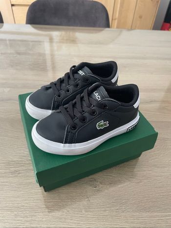 Baskets Lacoste pointure 22